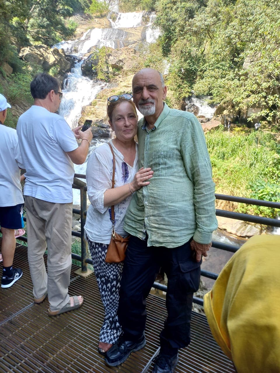 Customers - Image 44